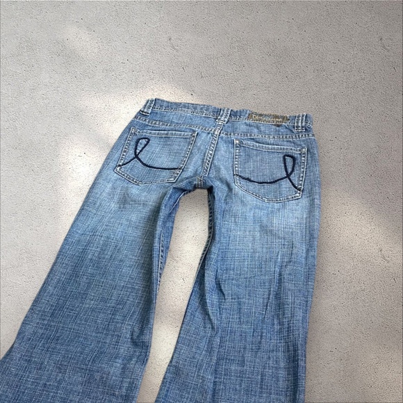 !! SOLD DO NOT BUY !! DKNY Ultra Low Rise Flare Jeans - Picture 4 of 8